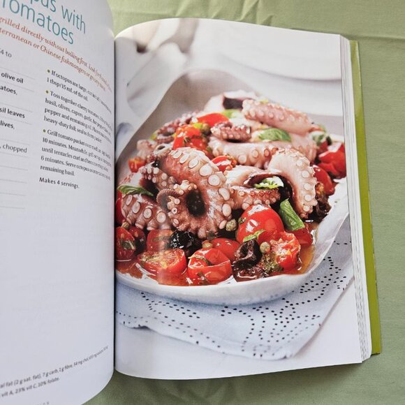 Canadian Living: The Barbecue Collection: The Best Barbecue Recipes Paperback - Picture 8 of 14
